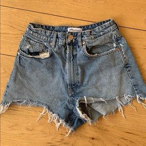 Zara High Rise Distressed Denim Shorts